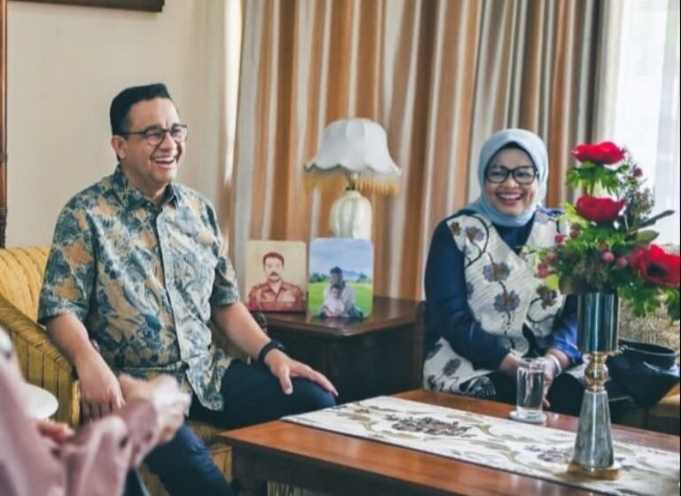 Anies Baswedan bersama istri